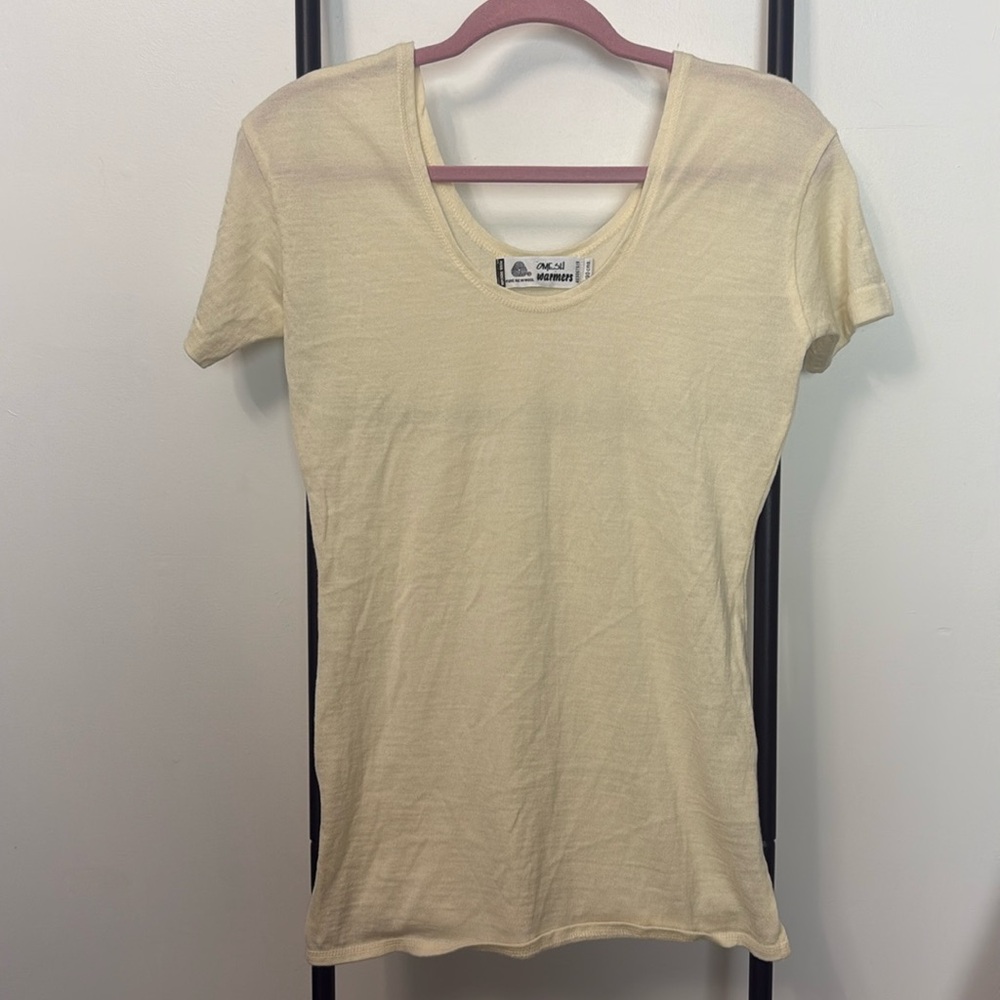 Omesh Warmers Pure Wool Thermal Wear Cream Short Sleeve Women Size 36